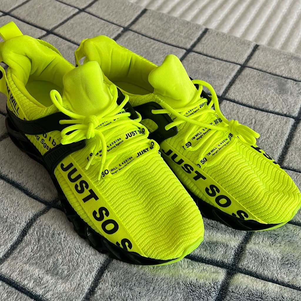 Brand New Mens Athletic Shoe